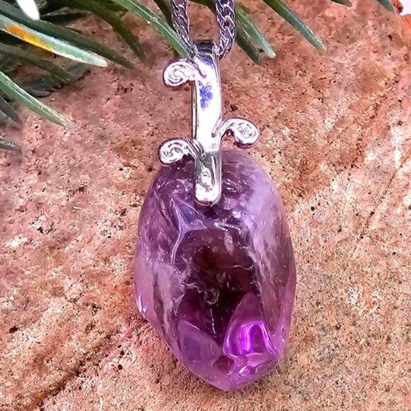 Nature Lavender Amethyst Polished Tooth Silver Leaf Pendant Necklace - Picture 1 of 10